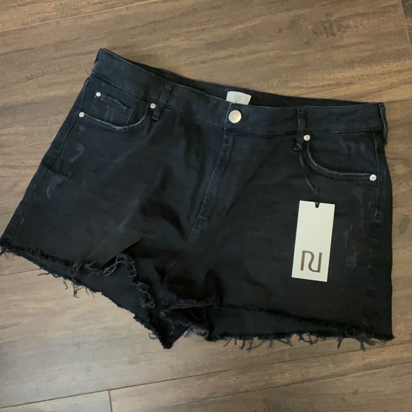 ⭐️HP⭐️NWT ASOS Curve river island denim frayed short - Picture 3 of 7